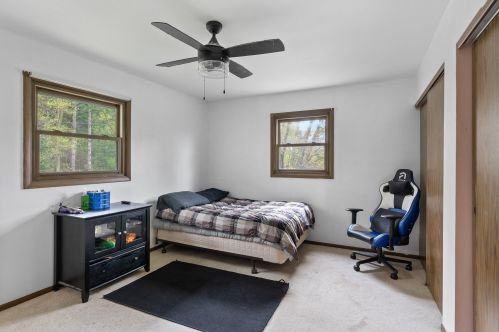 6822 Eastwood Trl, West Bend WI  53090-8912 exterior