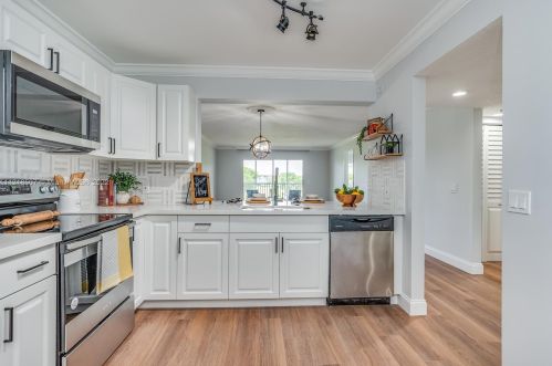 901 128th Ave, Hollywood, FL 33027-1990