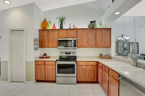 23125 Coconut Shores Dr, Bonita Springs FL 34134-9107 exterior