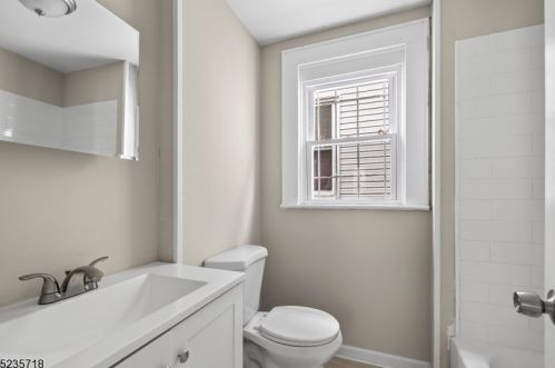 46 Headley Ter, Irvington NJ  07111-1321 exterior