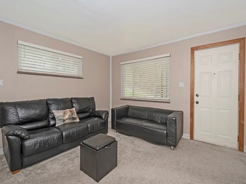 1375 Monroe St, Verona, PA 15147-1924