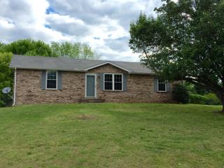3107 Caribou Dr, Clarksville, TN 37043-5509