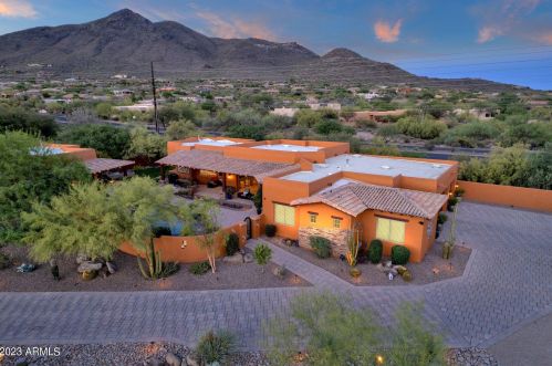 35585 Canyon Crossings Dr, Cave Creek, AZ 85331-9350