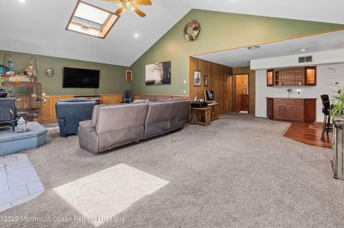 600 Kirk Ln, Bricktown NJ exterior