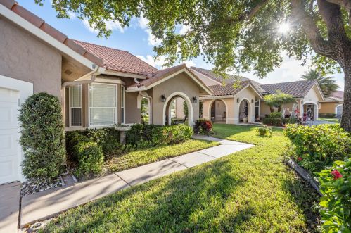5475 Helene Cir, Boynton Beach, FL 33472-1241