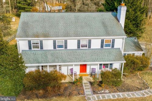 805 Malin Rd, Newtown Square, PA 19073-3515