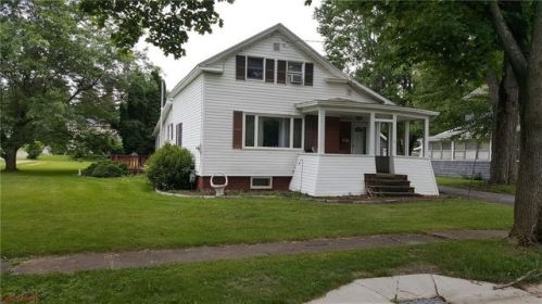 91 Meadow St, Clyde, NY 14433-1410