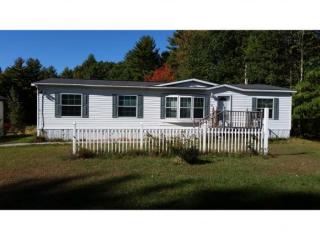 26 Whittier St, Newton, NH 03858-3524