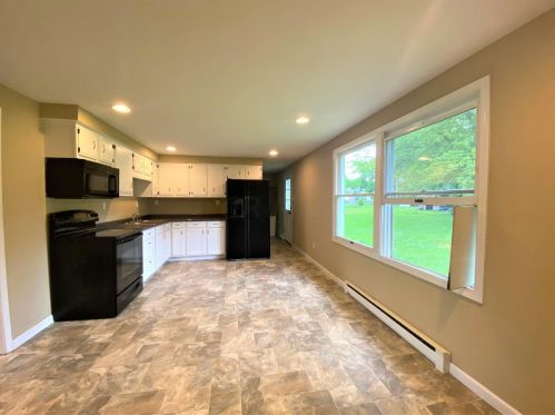 196 Union St, London OH  43140-1537 exterior