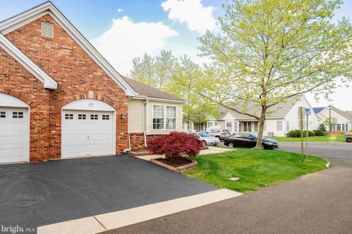 259 Meadowlark Dr, Trenton, NJ 08690-3578