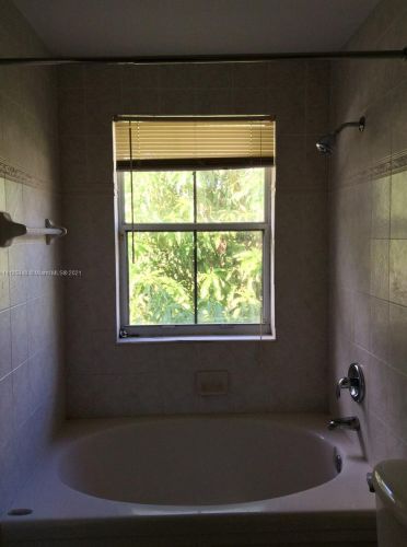 17073 33rd Ct, Hollywood FL  33027-4533 exterior