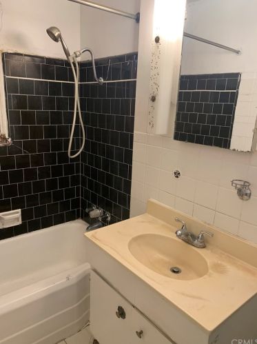 171 Alexander Ave, San Bernardino, CA 92404-3625