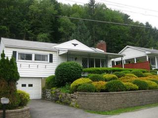 220 Church Ave, Indiana, PA 15701-2213