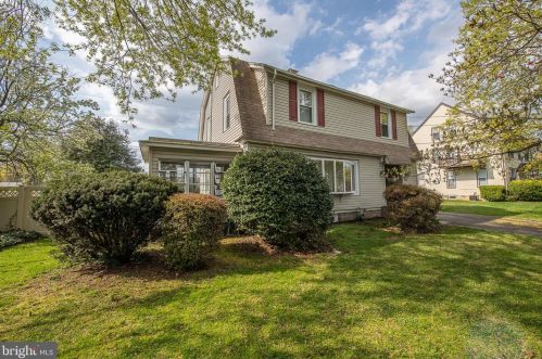 311 Hinckley Ave, Ridley Park, PA 19078-2508