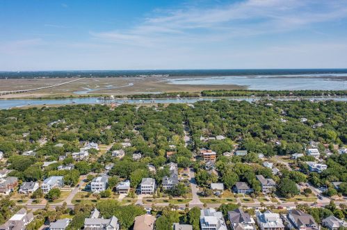 2307 Palm Blvd, Isle Of Palms SC  29451-2351 exterior