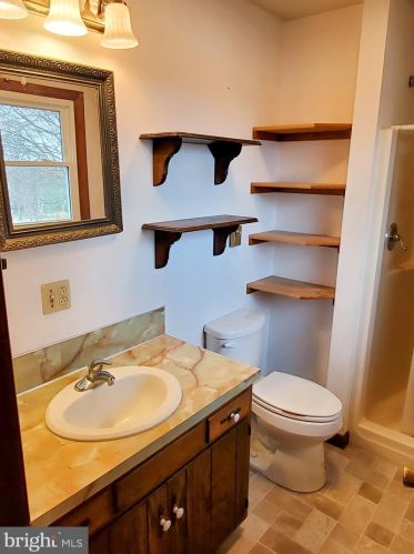 65 Ream Rd, Ephrata PA  17522-9792 exterior