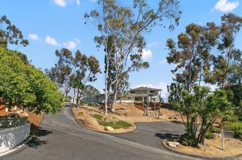 2160 13th St, Encinitas CA  92024-6801 exterior