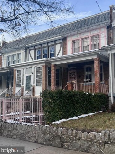 635 Hamilton St, Washington, DC 20011-4029