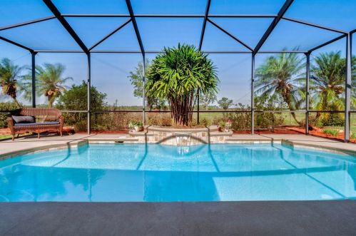 291 Terranova Blvd, Winter Haven, FL 33884-3425