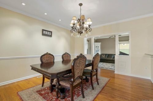 47 Washington Ave, Crotonville NY  10562-5520 exterior