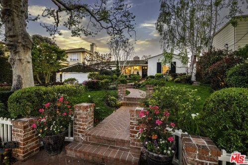 10092 Valley Spring Ln, North Hollywood, CA 91602-2928