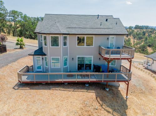 380 Tehuacan Rd, Ukiah CA  exterior