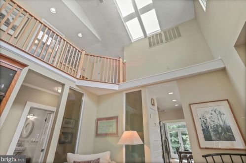 4600 Asbury Pl, Washington DC 20016-4326 exterior