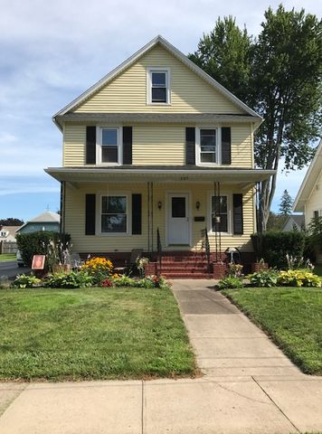 207 William St, Medina, NY 14103-1827
