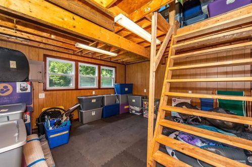 156 Raymond Rd, Deerfield NH  03037-1507 exterior