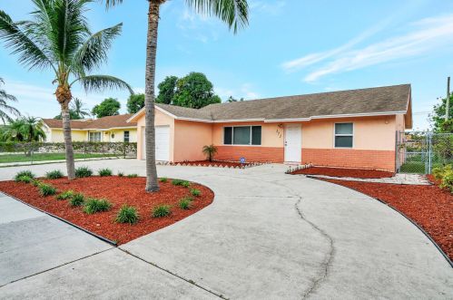 171 26th Ave, Boynton Beach, FL 33435-7523