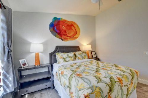 11652 Castellon Ct, Boynton Beach FL  33437-4085 exterior