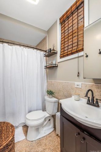 76-38 85th Dr, Jamaica NY  11421-1008 exterior