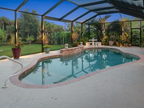 270 Logan Blvd, Naples FL 34116-3909 exterior