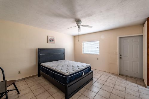 60 Olive Dr, Hialeah FL  33010-5212 exterior