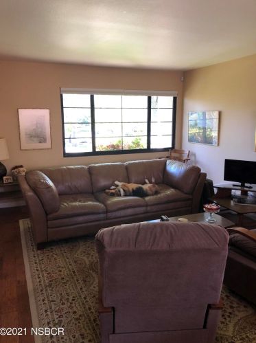 644 Roskilde Rd, Solvang, CA 93463-2119
