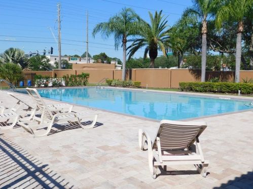 1613 Gray Bark Dr, Oldsmar FL  34677-2766 exterior