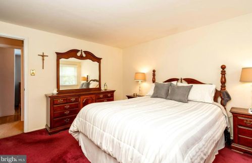 104 Shenandoah Rd, Riverton NJ  08077-3147 exterior