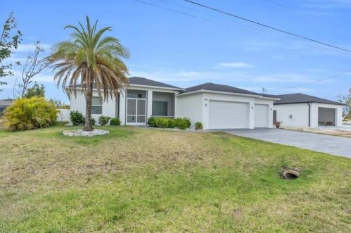 2534 4th Pl, Cape Coral, FL 33914-7774