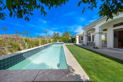 27 Toscana Way, Rancho Mirage CA  92270-1977 exterior