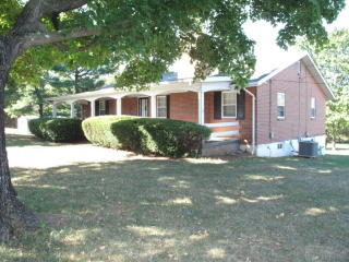 1601 Amy Ln, Salem, VA 24153-5927