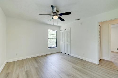 510 Billiar Ave, Fort Pierce FL  34983-8729 exterior