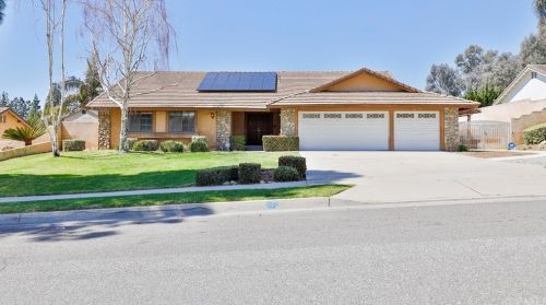 2285 Campus Ave, Upland, CA 91784-1372