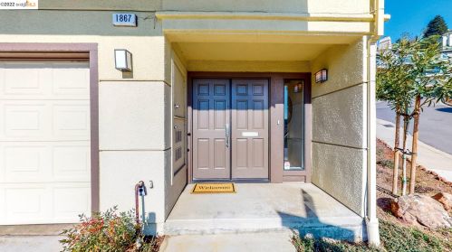 1867 Grand View Dr, Oakland, CA 94618-2340