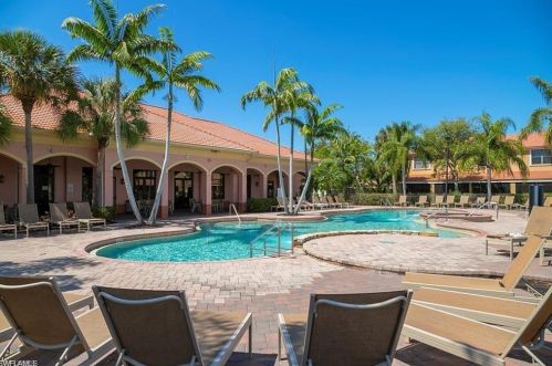 7797 Bristol Cir, Naples FL  34120-0702 exterior
