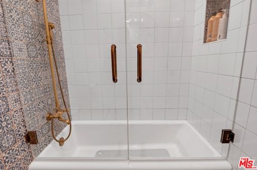 29390 Quail Run Dr, Calabasas CA  91301-1565 exterior