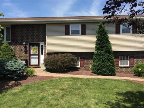 4173 Pawnee Cir, Schnecksville, PA 18078-2622