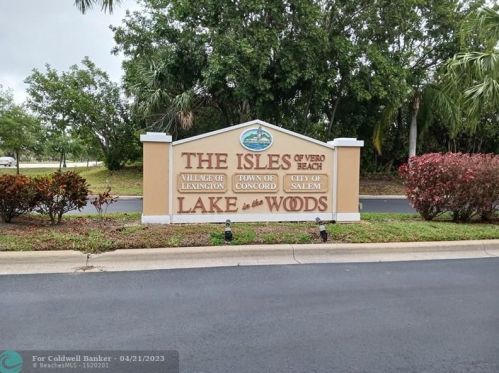 1650 Aynsley Way, Vero Beach FL  32966-8001 exterior
