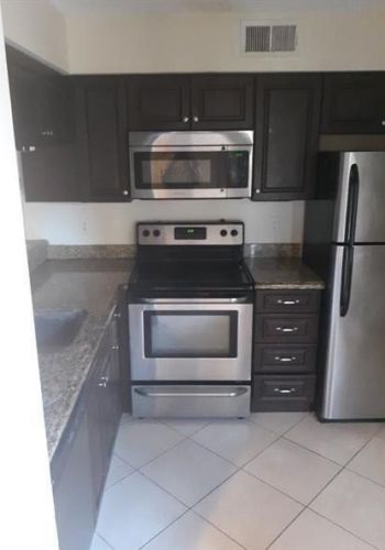 13101 Glenmoor Dr, West Palm Beach, FL 33409-2779