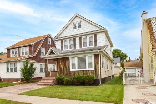 46 Holly Ave, Hempstead, NY 11550-5208