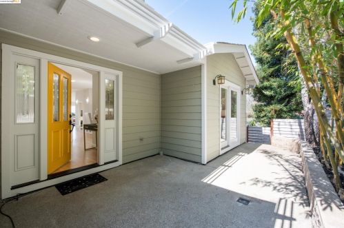 9009 Broadway Ter, Oakland, CA 94611-1946